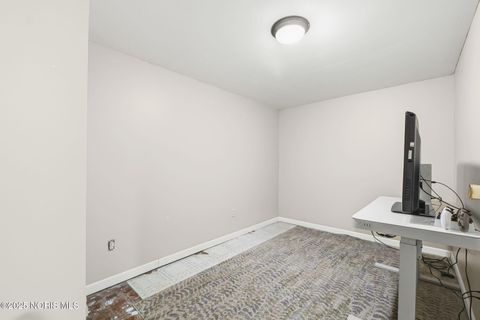 Tiny photo for 130 Cedar Court, Perrysburg, OH 43551 (MLS # 10000870)