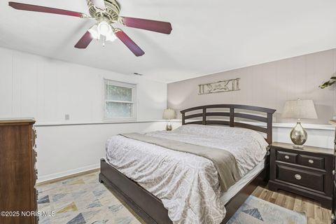 Tiny photo for 130 Cedar Court, Perrysburg, OH 43551 (MLS # 10000870)