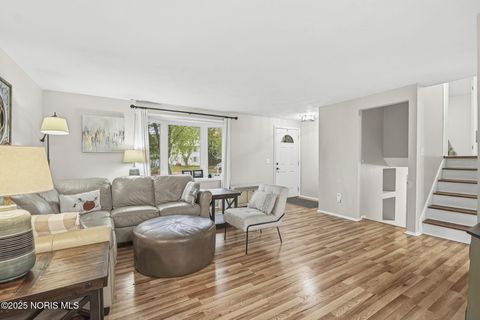 Tiny photo for 130 Cedar Court, Perrysburg, OH 43551 (MLS # 10000870)