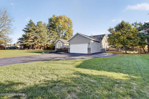 Tiny photo for 925 W Melrose Avenue, Findlay, OH 45840 (MLS # 10000414)