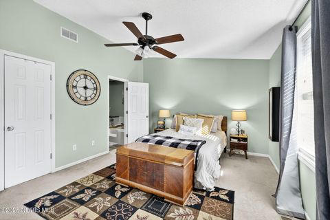 Tiny photo for 925 W Melrose Avenue, Findlay, OH 45840 (MLS # 10000414)