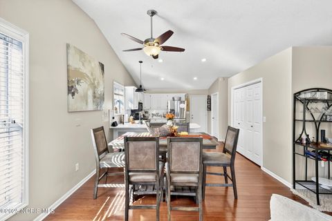 Tiny photo for 925 W Melrose Avenue, Findlay, OH 45840 (MLS # 10000414)