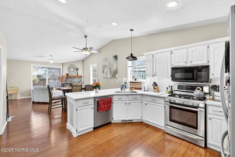 Tiny photo for 925 W Melrose Avenue, Findlay, OH 45840 (MLS # 10000414)