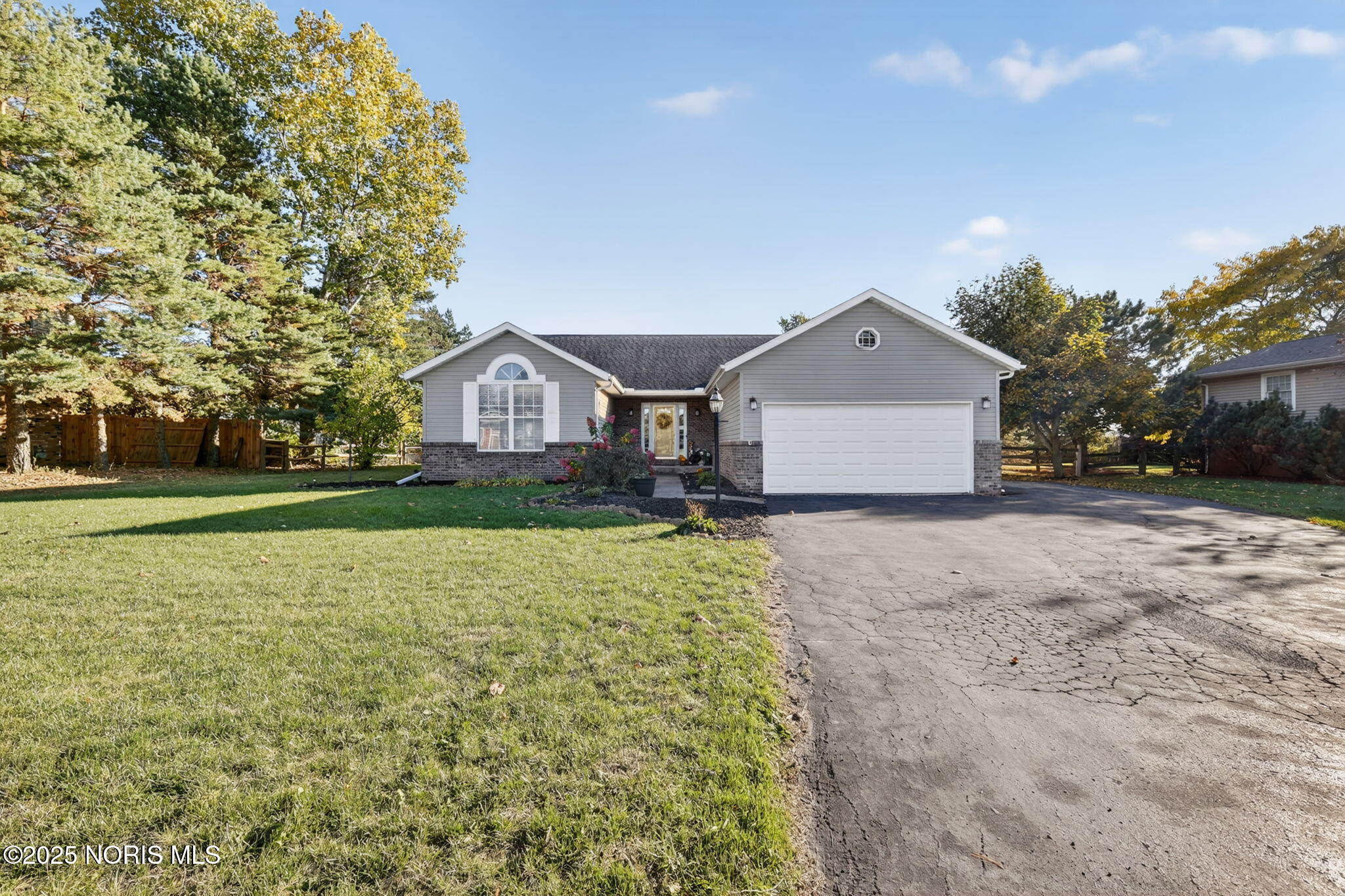 925 W Melrose Avenue