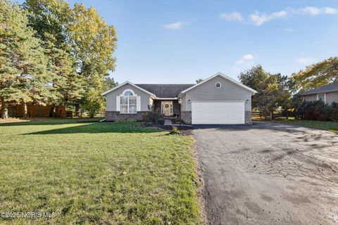 Tiny photo for 925 W Melrose Avenue, Findlay, OH 45840 (MLS # 10000414)