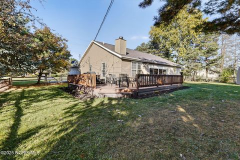 Tiny photo for 925 W Melrose Avenue, Findlay, OH 45840 (MLS # 10000414)