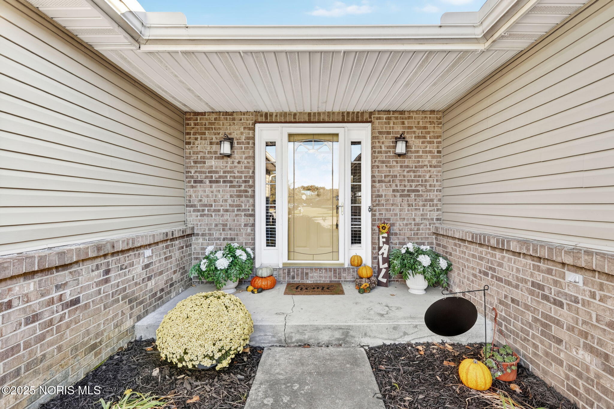 925 W Melrose Avenue