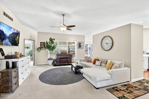 Tiny photo for 925 W Melrose Avenue, Findlay, OH 45840 (MLS # 10000414)