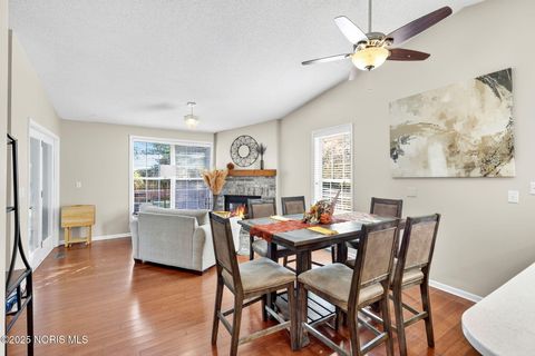 Tiny photo for 925 W Melrose Avenue, Findlay, OH 45840 (MLS # 10000414)