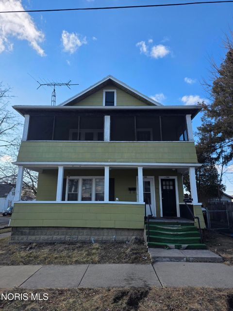 Photo of 838 S Erie Street, Toledo, OH 43609 (MLS # 10004730)