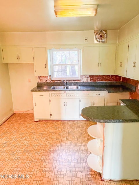 Tiny photo for 2666 Secor Road, Toledo, OH 43606 (MLS # 10012545)