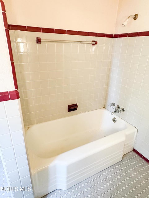 Tiny photo for 2666 Secor Road, Toledo, OH 43606 (MLS # 10012545)