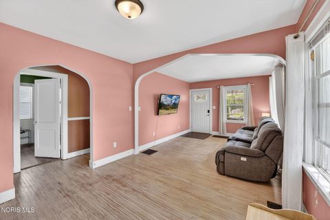 Tiny photo for 5621 Harvest Lane, Toledo, OH 43623 (MLS # 10007743)