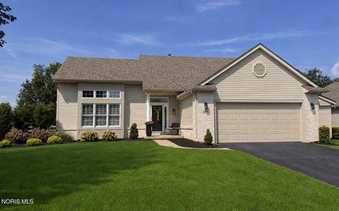 Photo of 7954 Hidden View Drive, Holland, OH 43528 (MLS # 10012879)