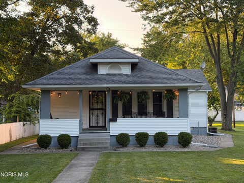 Photo of 417 E 3rd Street, Perrysburg, OH 43551 (MLS # 10011358)