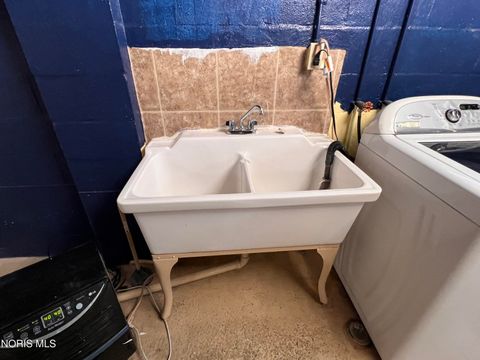 Tiny photo for 630 Polonia Court, Toledo, OH 43607 (MLS # 10005317)