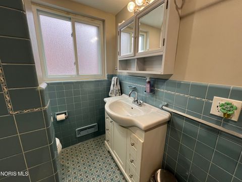 Tiny photo for 630 Polonia Court, Toledo, OH 43607 (MLS # 10005317)