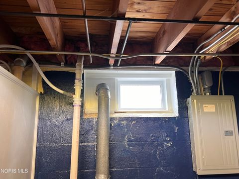 Tiny photo for 630 Polonia Court, Toledo, OH 43607 (MLS # 10005317)