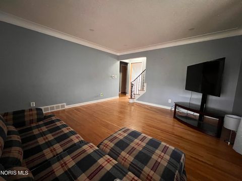 Tiny photo for 630 Polonia Court, Toledo, OH 43607 (MLS # 10005317)