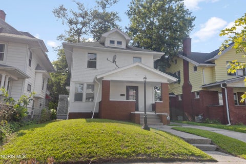 Tiny photo for 734 Brighton Avenue, Toledo, OH 43609 (MLS # 10011555)