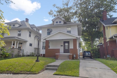 Photo of 734 Brighton Avenue, Toledo, OH 43609 (MLS # 10011555)