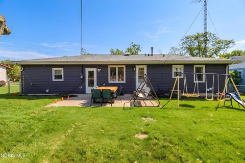 Tiny photo for 228 Edinborough Drive, Findlay, OH 45840 (MLS # 10007879)