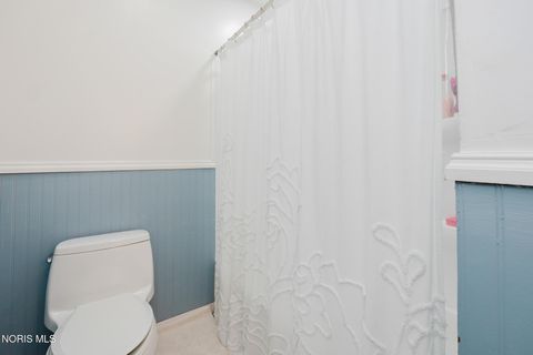 Tiny photo for 228 Edinborough Drive, Findlay, OH 45840 (MLS # 10007879)