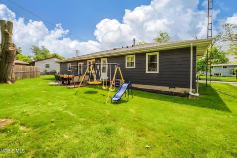Tiny photo for 228 Edinborough Drive, Findlay, OH 45840 (MLS # 10007879)