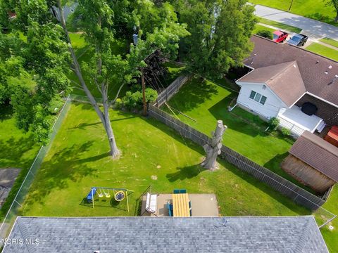 Tiny photo for 228 Edinborough Drive, Findlay, OH 45840 (MLS # 10007879)