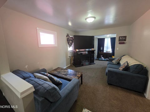 Tiny photo for 1733 Giant Street, Toledo, OH 43613 (MLS # 10014499)