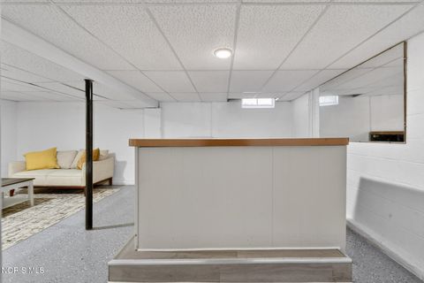 Tiny photo for 2022 Eastgate Road, Toledo, OH 43614 (MLS # 10008353)