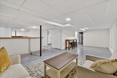 Tiny photo for 2022 Eastgate Road, Toledo, OH 43614 (MLS # 10008353)