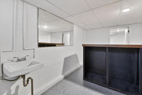 Tiny photo for 2022 Eastgate Road, Toledo, OH 43614 (MLS # 10008353)