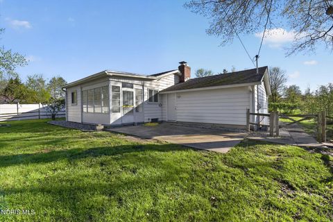 Tiny photo for 2022 Eastgate Road, Toledo, OH 43614 (MLS # 10008353)
