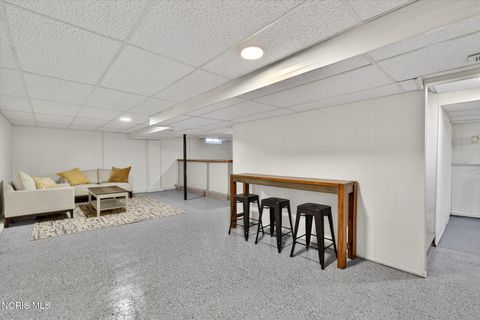 Tiny photo for 2022 Eastgate Road, Toledo, OH 43614 (MLS # 10008353)