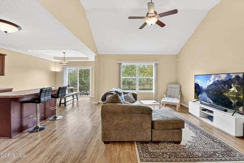 Tiny photo for 2026 Oakside Road, Toledo, OH 43615 (MLS # 10008389)