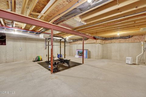 Tiny photo for 2026 Oakside Road, Toledo, OH 43615 (MLS # 10008389)