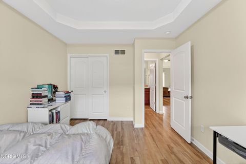 Tiny photo for 2026 Oakside Road, Toledo, OH 43615 (MLS # 10008389)
