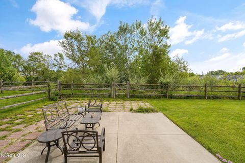 Tiny photo for 2026 Oakside Road, Toledo, OH 43615 (MLS # 10008389)
