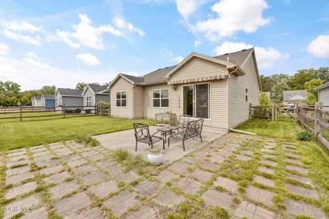 Tiny photo for 2026 Oakside Road, Toledo, OH 43615 (MLS # 10008389)