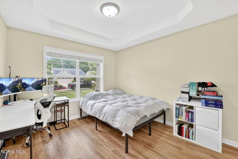 Tiny photo for 2026 Oakside Road, Toledo, OH 43615 (MLS # 10008389)