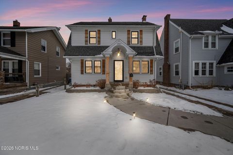 Photo of 2664 Sherbrooke Road, Toledo, OH 43606 (MLS # 10003232)