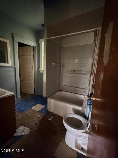 Tiny photo for 140 Islington Street, Toledo, OH 43610 (MLS # 10011620)