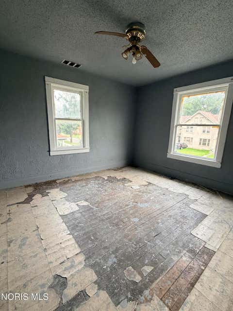 Tiny photo for 140 Islington Street, Toledo, OH 43610 (MLS # 10011620)