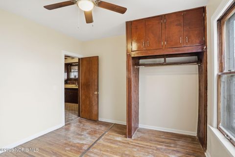 Tiny photo for 581 Prouty Avenue, Toledo, OH 43609 (MLS # 10003172)