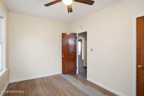 Tiny photo for 581 Prouty Avenue, Toledo, OH 43609 (MLS # 10003172)