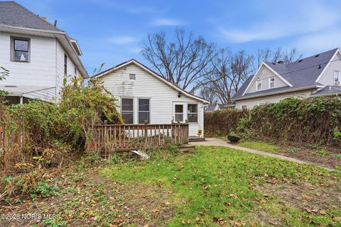 Tiny photo for 581 Prouty Avenue, Toledo, OH 43609 (MLS # 10003172)