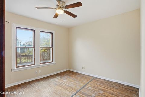 Tiny photo for 581 Prouty Avenue, Toledo, OH 43609 (MLS # 10003172)