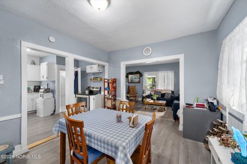 Tiny photo for 2033 Crosswell Place, Toledo, OH 43607 (MLS # 10002684)