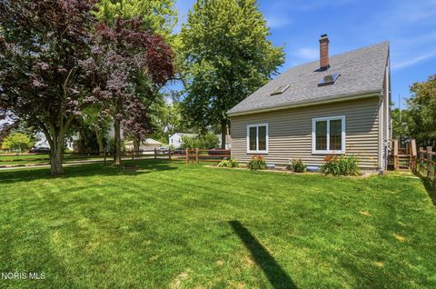 Tiny photo for 724 Ransom Street, Maumee, OH 43537 (MLS # 10010854)